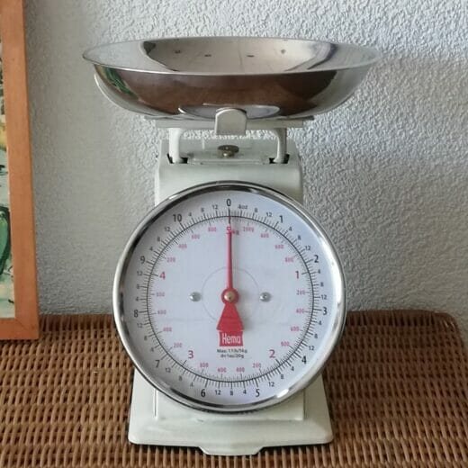 Vintage weegschaal van de HEMA