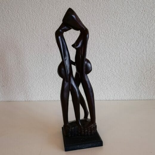 Houten beeld man en vrouw