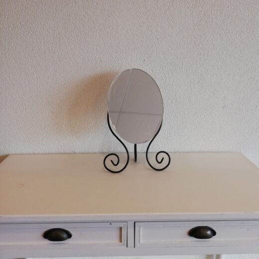 Romantische kaptafel spiegel Ikea Myken