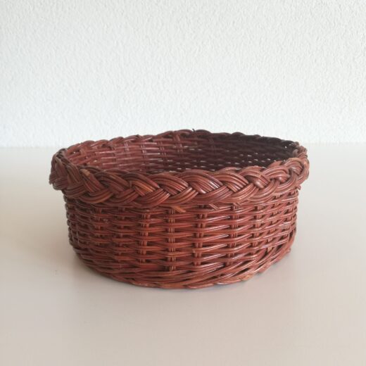 Bruin rond mandje