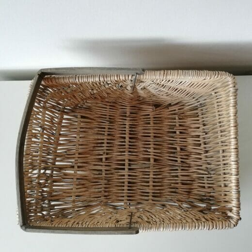Mand met houten hengsel