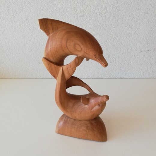 Houten beeld dolfijnen