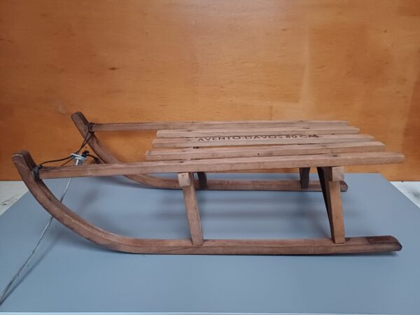 Houten slee Avento-Davos