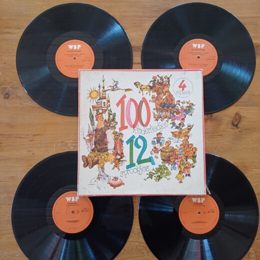LP 100 kinderliedjes en 12 sprookjes