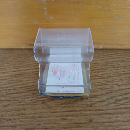 Oude schoolstempel Volendam