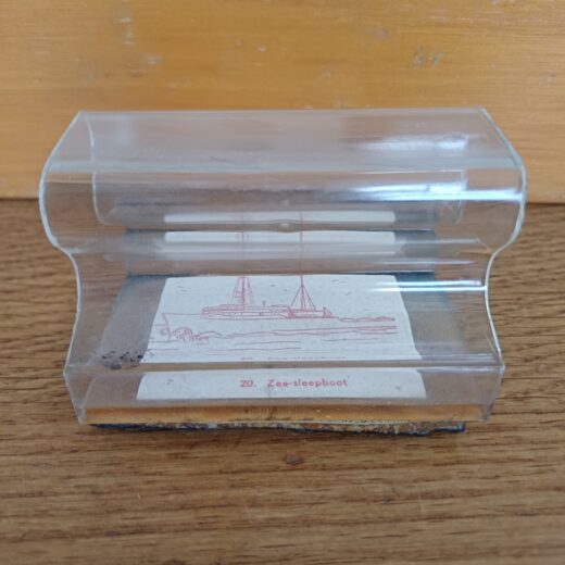 Oude schoolstempel zee-sleepboot