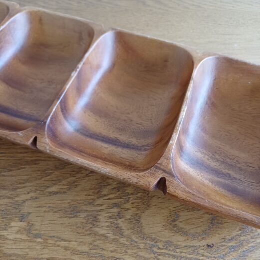 Houten snackschaal met vakjes