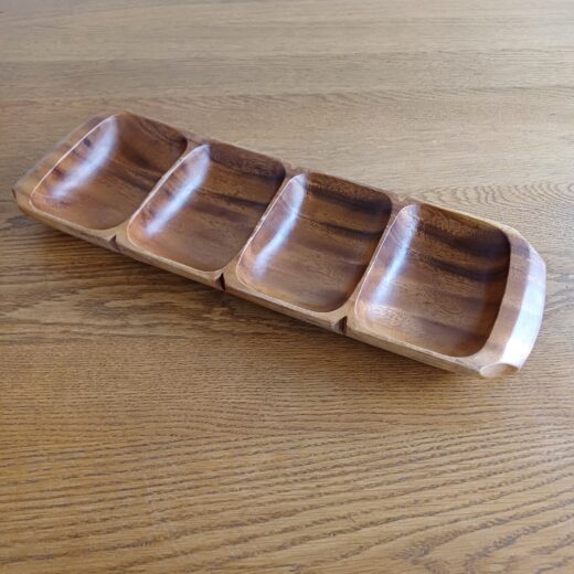 Houten snackschaal met vakjes
