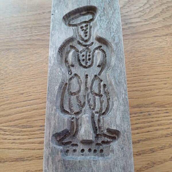 Oude handgestoken speculaasplank