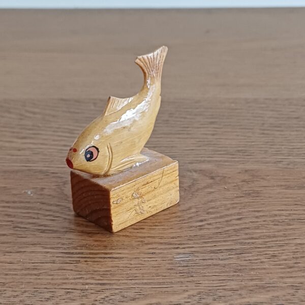 Vintage houten puntenslijper vis