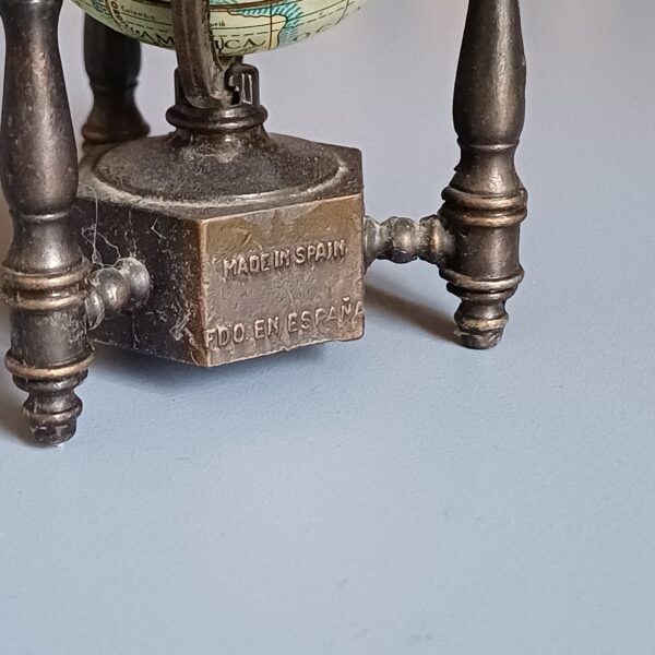 Wereldbol - vintage puntenslijper PlayMe