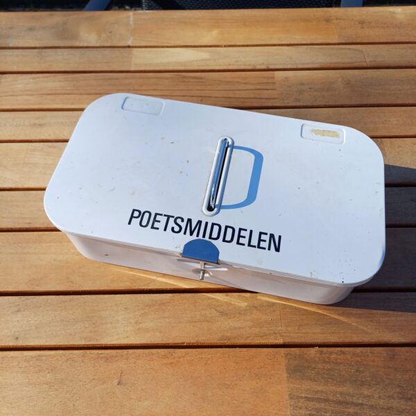 Poetsmiddelen doos