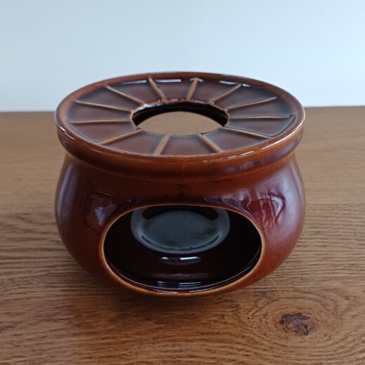 Vintage theepotje op rechaud