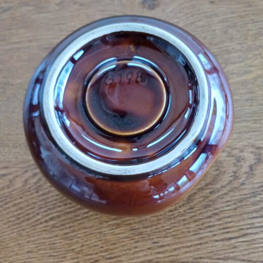 Vintage theepotje op rechaud