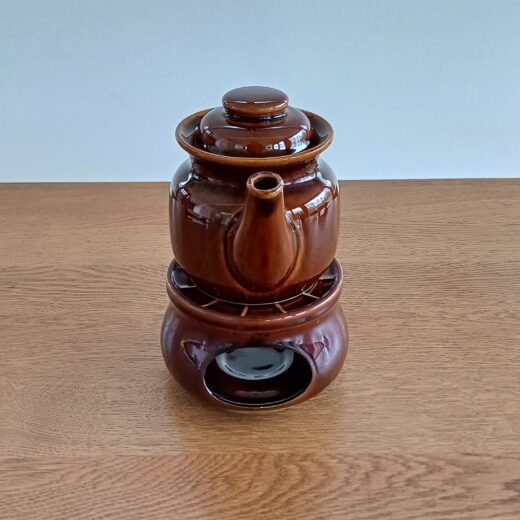 Vintage theepotje op rechaud
