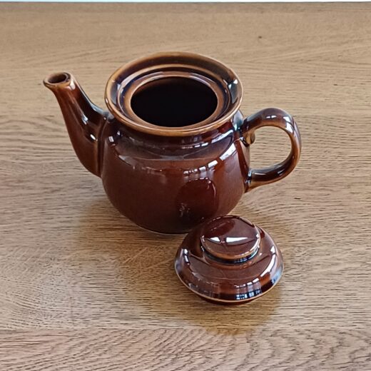 Vintage theepotje op rechaud