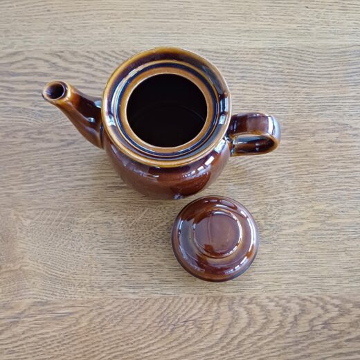 Vintage theepotje op rechaud