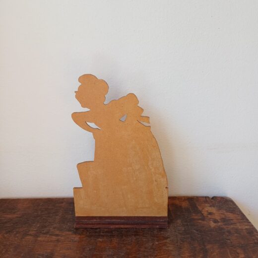 Houten decoratie wasvrouw