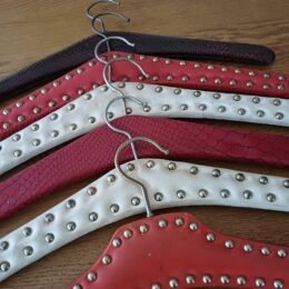 6 vintage kledinghangers