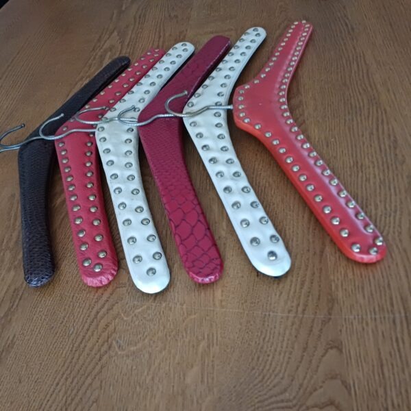6 vintage kledinghangers