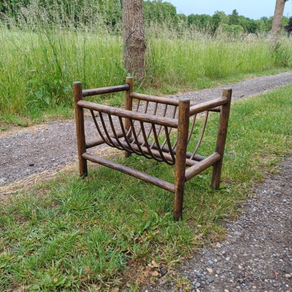 Vintage rotan lectuurbak