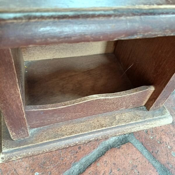 Houten voetenstoof