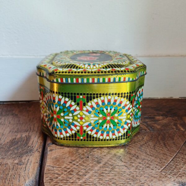 Kleurrijk vintage blik met roosjes