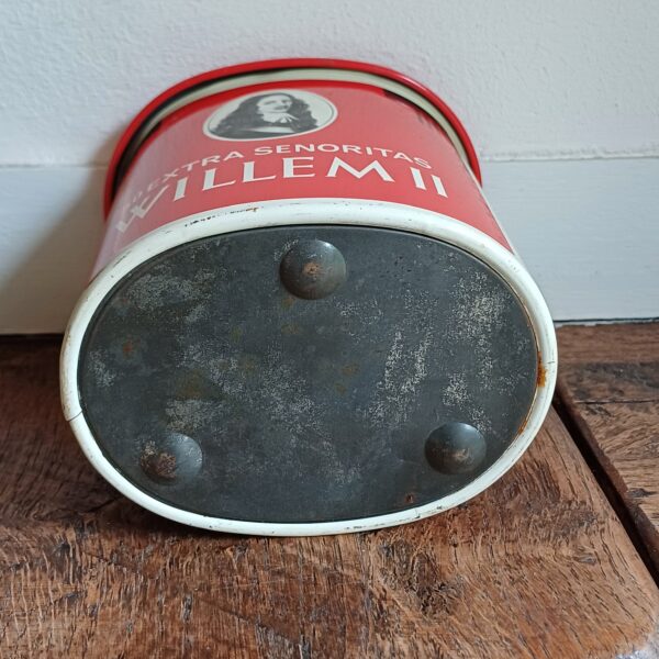 Ovaal blik Willem II rood