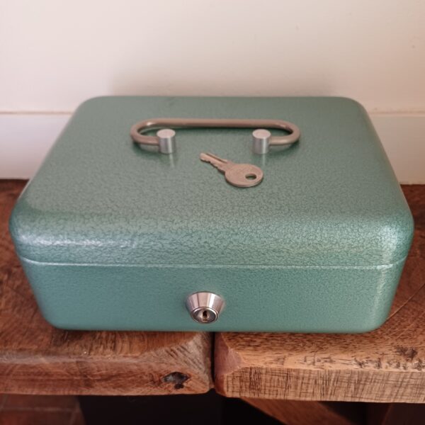 Vintage geldkistje groen