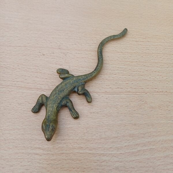 Messing salamander