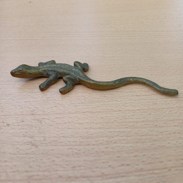 Messing salamander
