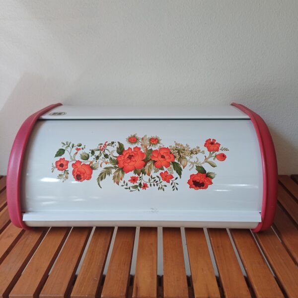 Vintage brooddoos met bloemen