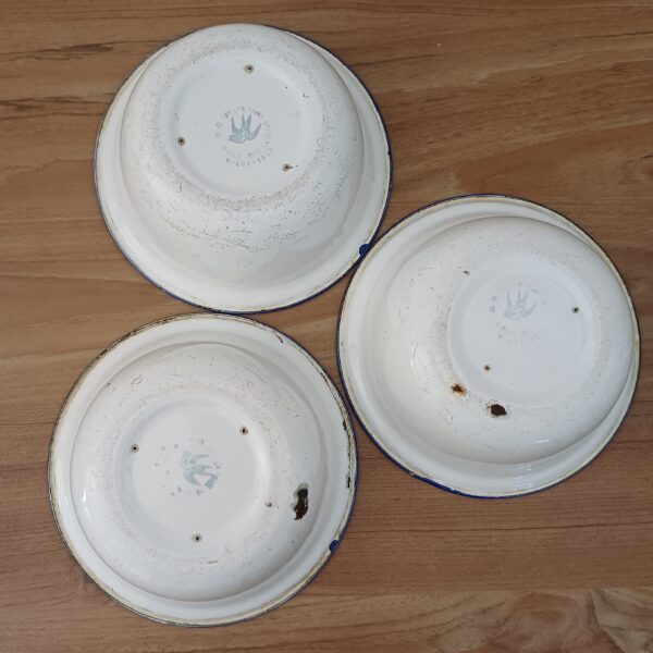 Emaille schaaltjes Swallow brand