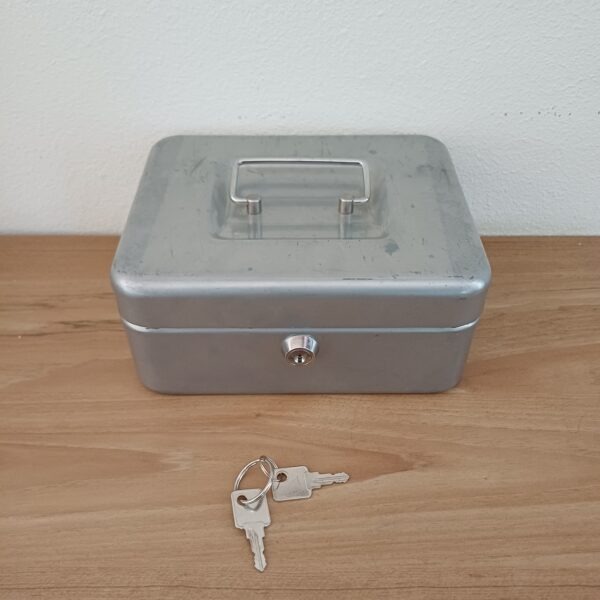 Vintage geldkistje met kleingeldlade