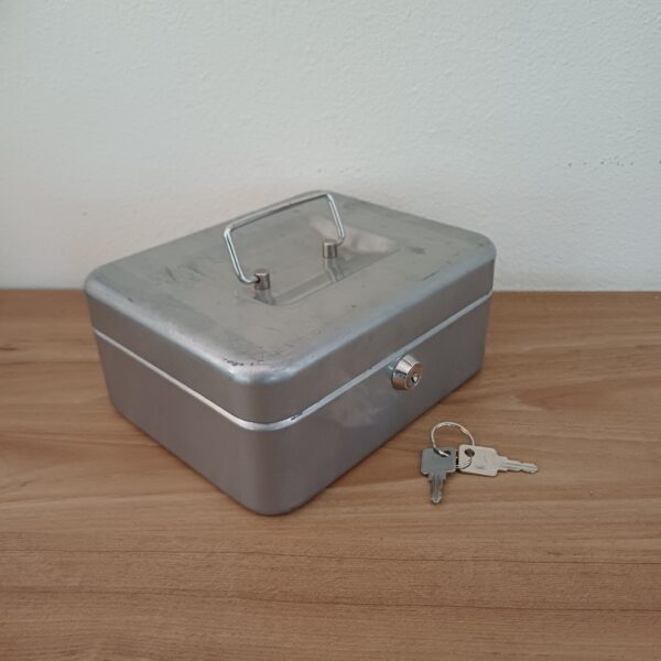 Vintage geldkistje met kleingeldlade