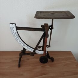 Vintage postweegschaal