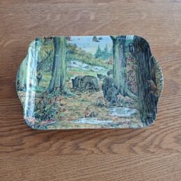 Dienblad zwijnen in het bos